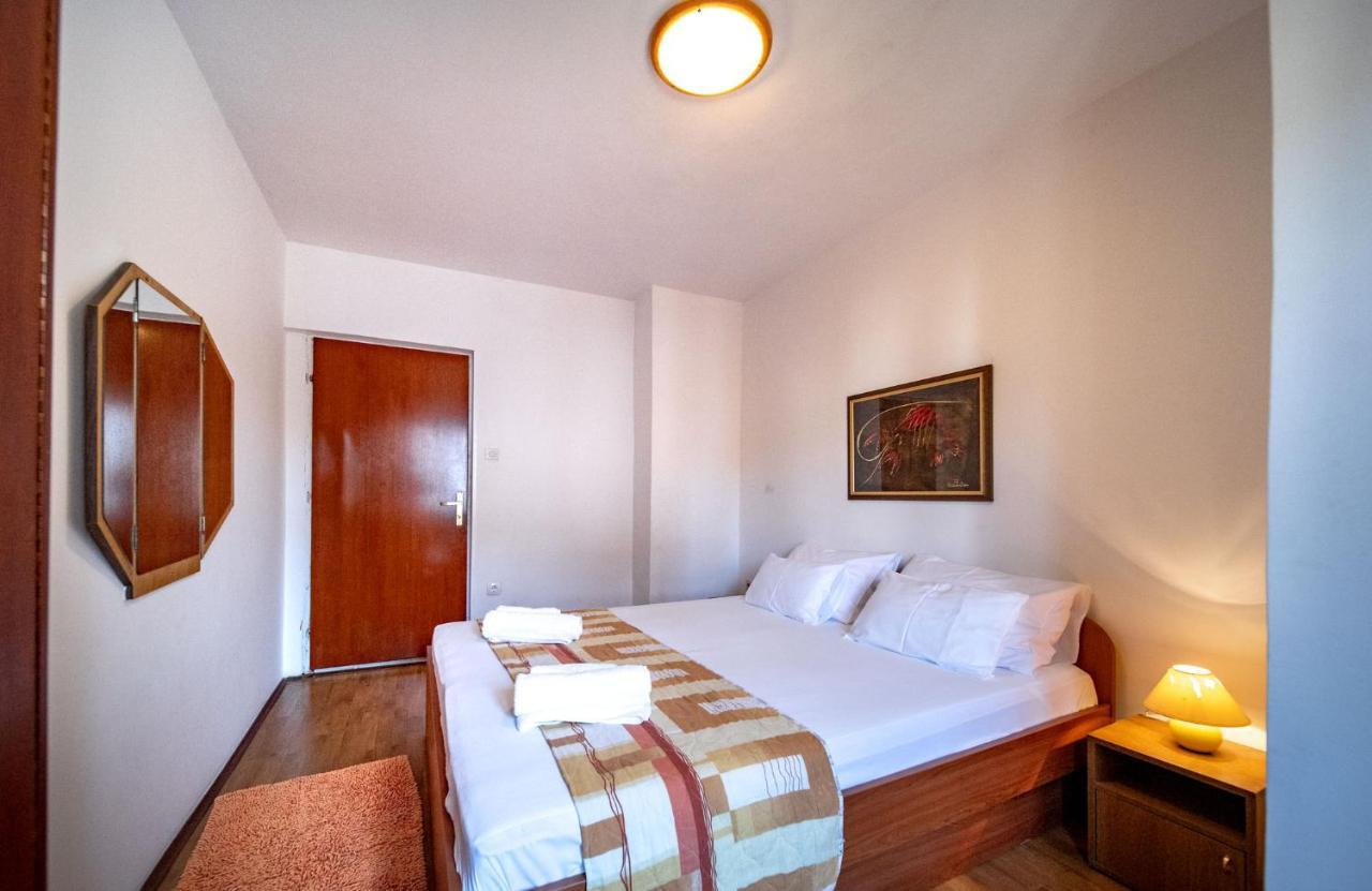 Apartments Lazaric Lopar Exterior foto